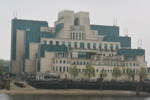 Ultimate James Bond Taxi Tour of London 4 Hours of 007 Fun