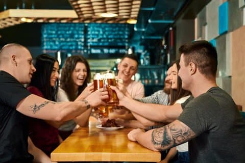 London Historic Pubs and Taverns Walking Tour with Beer Tasting