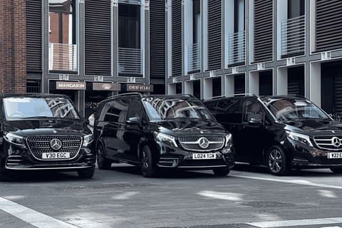 London to Stonhenge with Private Chauffeur and Luxury Car