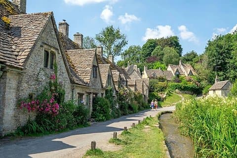 Cotswolds in a Day Private Tour from London with Hotel Pickup
