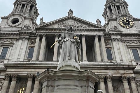 Guided Walking Tour of City of London, Boudica to the Blitz