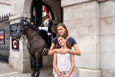 London: Royal Family and Changing of the Guard Tour
