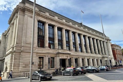 London Science Museum Timed Entry and Audio Tour with City Walk