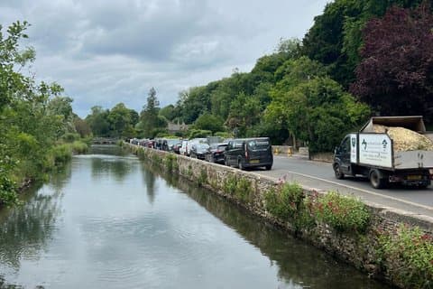 Private Cotswold Day Tour with Blue Badge Tour Guide from London