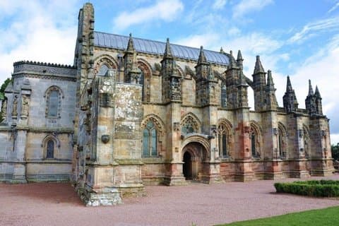 Edinburgh Castle, The Royal Mile & Medieval Rosslyn Chapel