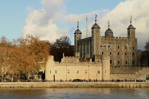 London Audio Walking Tour From St Pauls to Tower Bridge