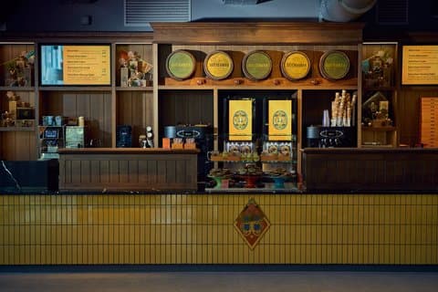 Warner Bros. Studio Tour and Thames River Sightseeing Cruise