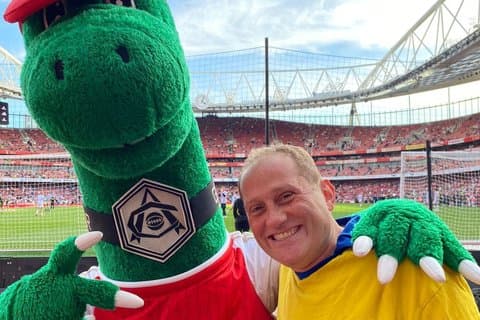 Arsenal Football Walking Tour with TV Producer and Lifelong Fan