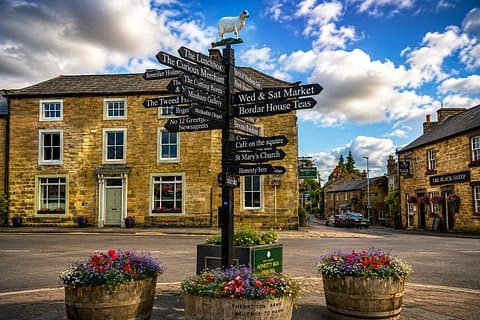 Yorkshire Private Day Tour to Masham and Fountains Abbey