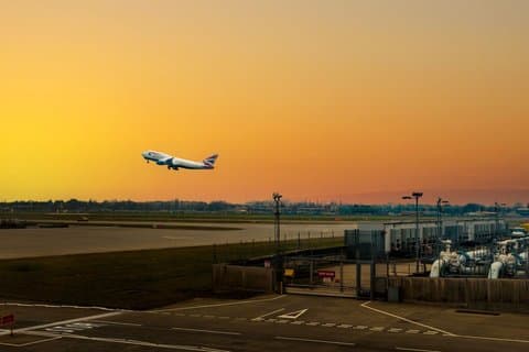 From Zone 1 to 2 Private Chauffeur to London Heathrow