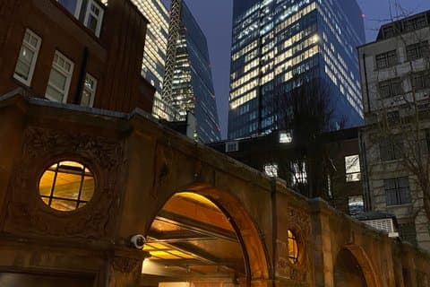 Freemasons and Fraudsters — City of London Tour