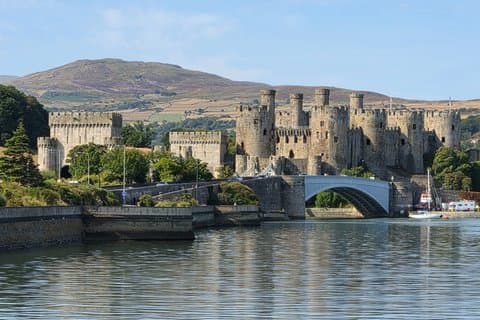 Open Group Guided Tour of Conwy Castle with an Official Guide
