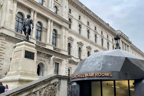 Small Group WWII Tour with Optional Churchill War Room Entry