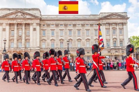 Spanish Buckingham Palace and Changing of the Guard Walking Tour