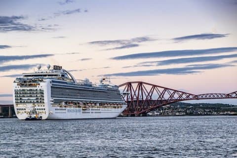 Private Cruise Port Transfer To or From Edinburgh