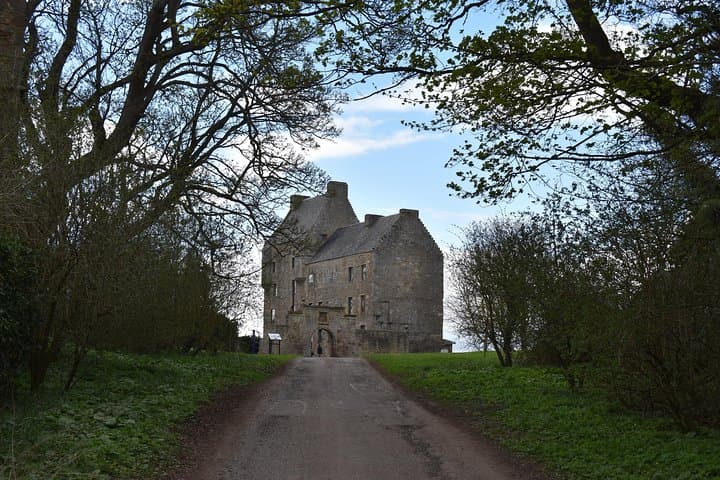 Lally Broch