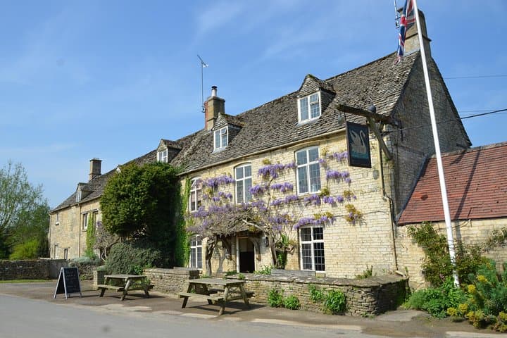 Cotswolds Pub