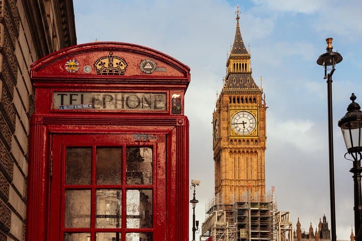 Famous landmarks and hidden gems all with your local host