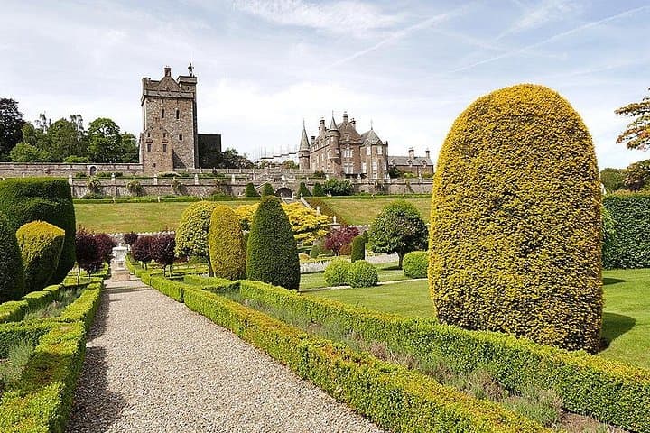 Drummond castle gardens