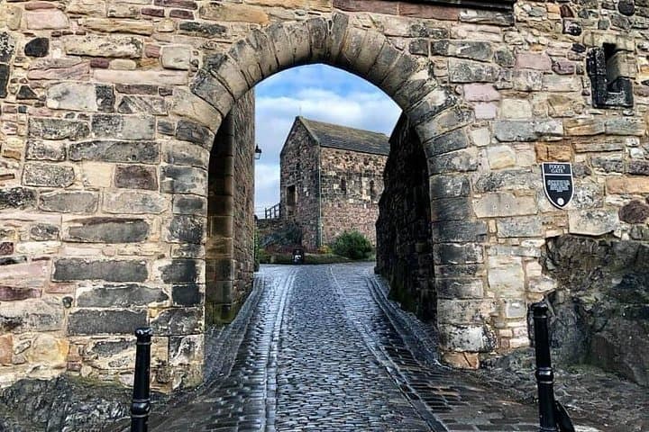 Foogs Gate and St Margaret's Chapel