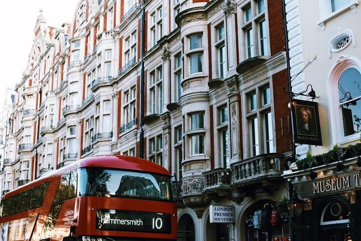 The History of London City Center Exclusive Guided Walking Tour