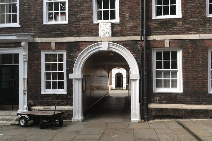 A good place to meet an old flame!