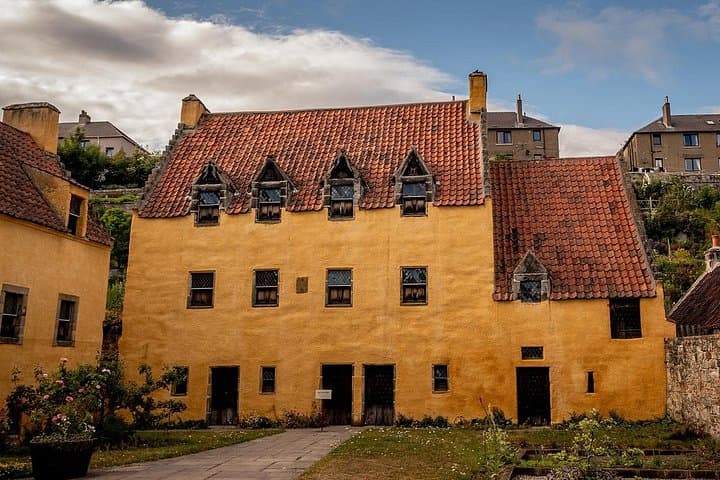 Outlander Locations Tour Including Admissions from Edinburgh