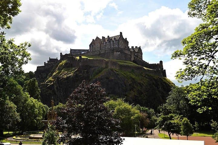 Hang out with locals in Edinburgh