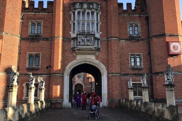 Private Car Tour - Hampton Court Palace
