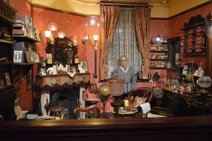 The Sherlock Holmes Pub - Holmes and Watsons study.