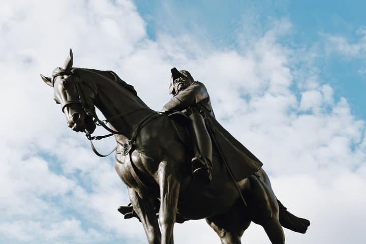 The History of London City Center Exclusive Guided Walking Tour