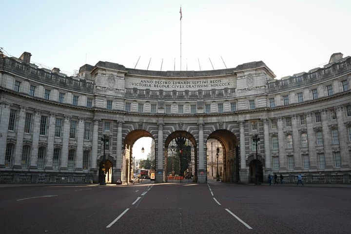 British Royalty Private Walking Tour