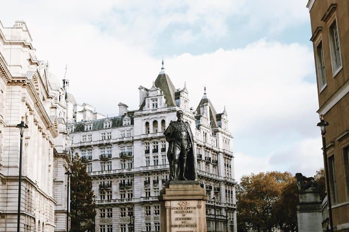 The History of London City Center Exclusive Guided Walking Tour