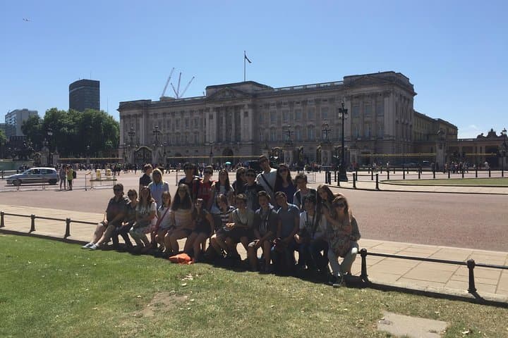 Half Day Private London Tour by Walking and Public Transportation