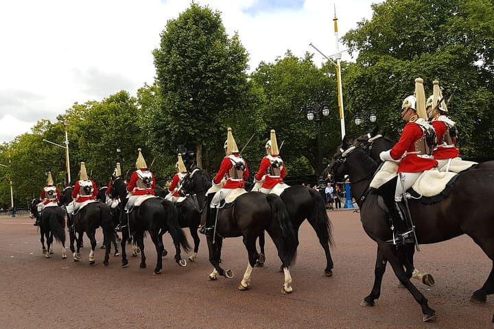 Visit Kensington Palace & Private Westminster Tour