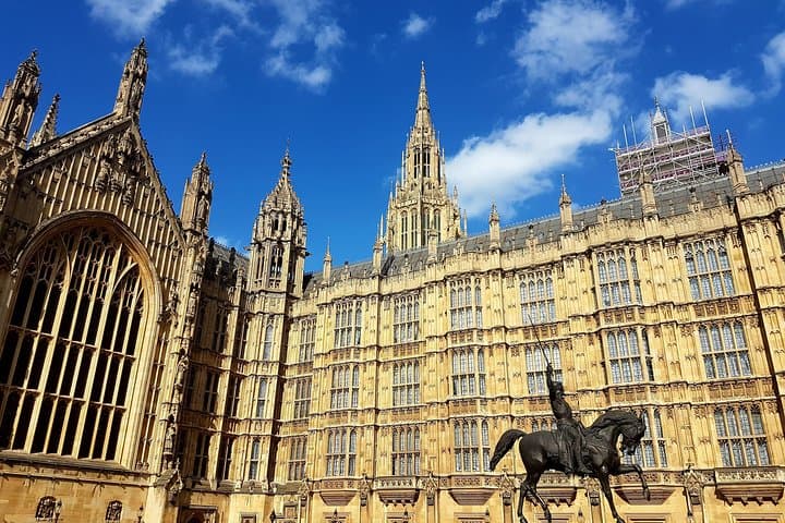 London: Buckingham Palace & Big Ben (& Westminster Abbey entry)