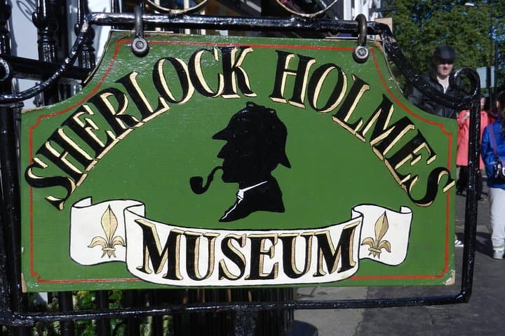 Sherlock Holmes Museum & See London's Top Sights Walking Tour