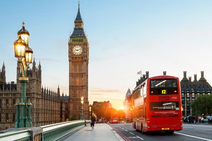 Sherlock Holmes Museum & See London's Top Sights Walking Tour