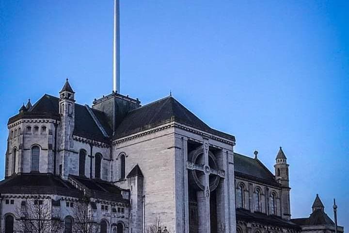 Belfast Official Private City Tour