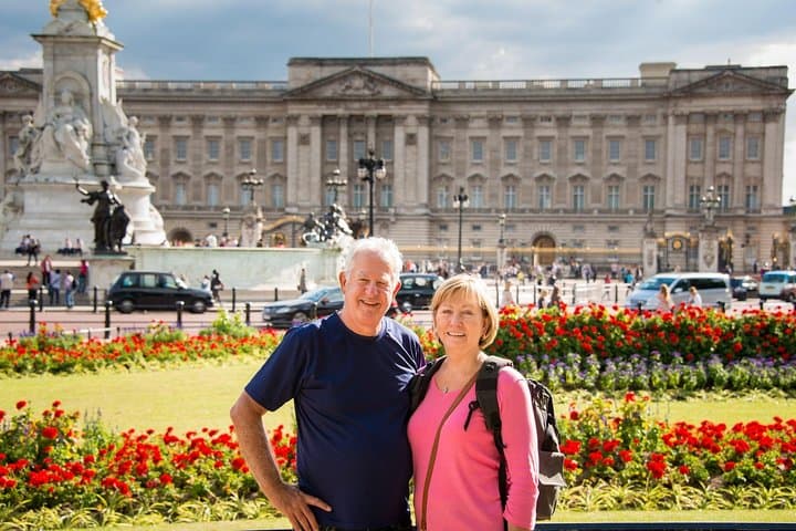 Royal London with Changing of the Guard Private Car Tour