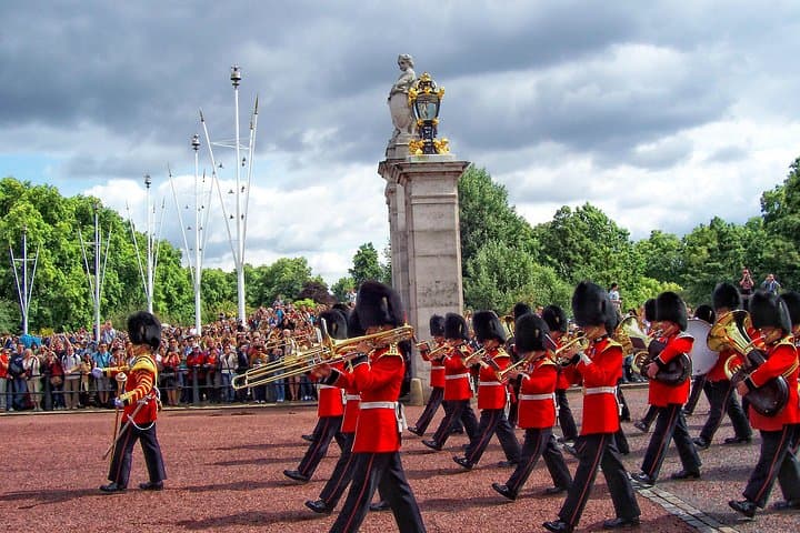The Changing of the Guard - Exclusive Guided Walking Tour
