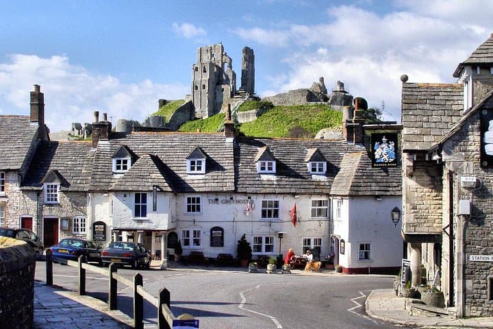 2 DAY TOUR | Jurassic Coast, Glastonbury, Stonehenge & Salisbury