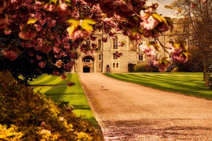 Windsor Day Trip from London with a Local: Private & 100% Personalized