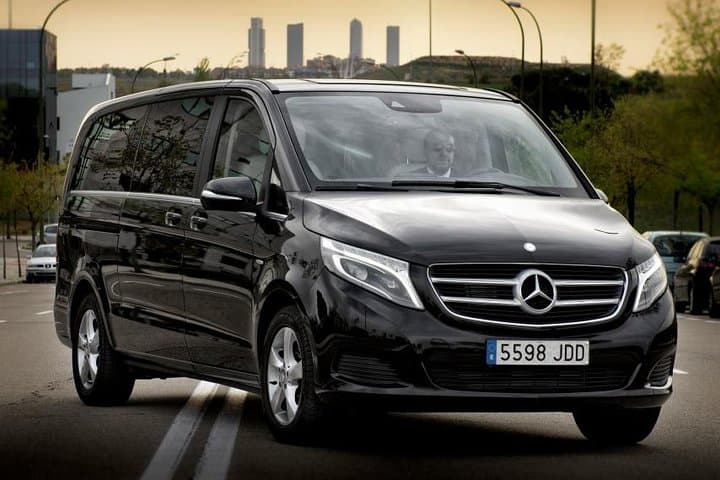 Departure by Private Minivan from Glasgow to Glasgow GLA Airport