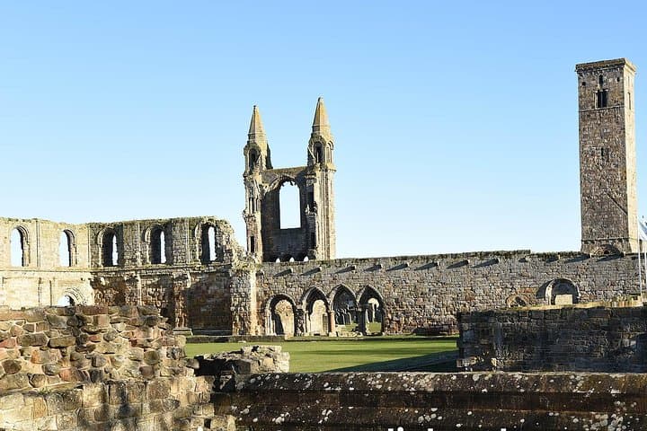 Tour of St Andrews and Historic Fife