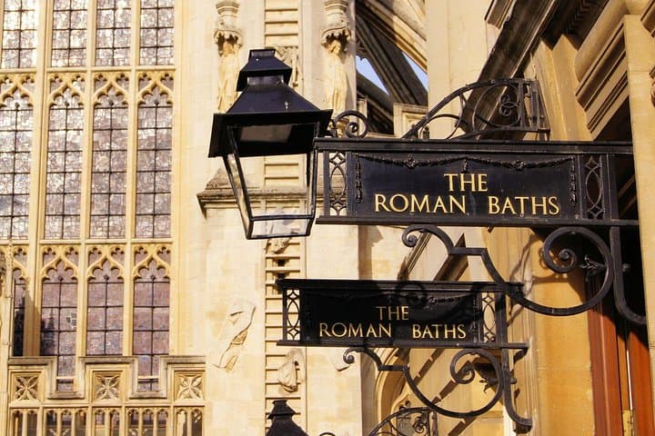 Stonehenge and Bath Tour from London