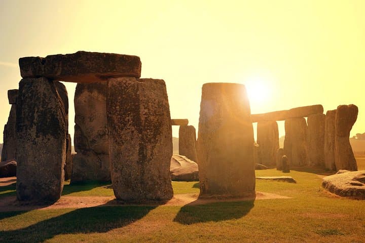 Stonehenge Morning Half-Day Tour from London Including Admission