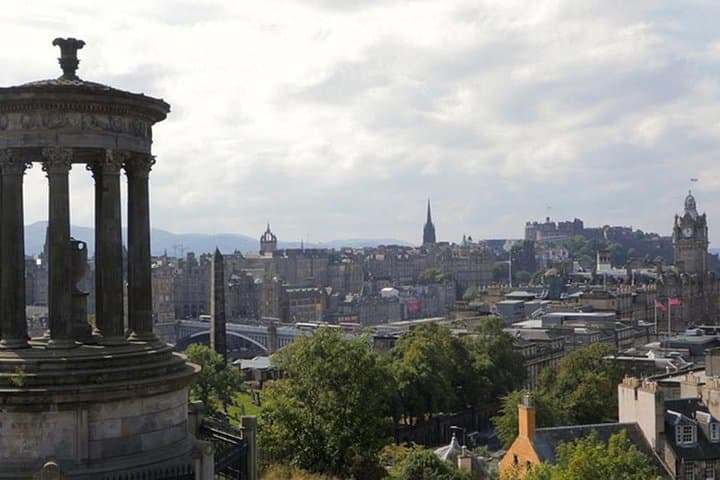 Reach Edinburgh city stress-free