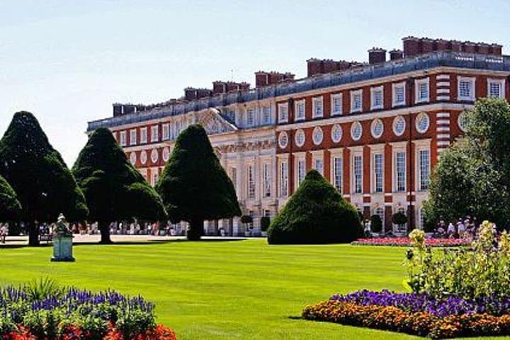 Hampton Court Palace, London