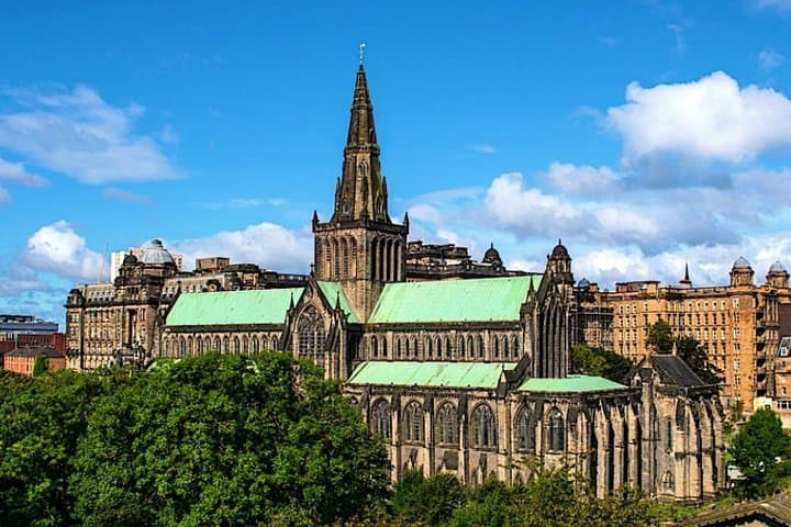 Glasgow Luxury Private Sightseeing Excursion with Chauffeur